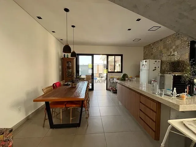 Sobrado com 262m², à venda, no bairro Residencial Portal do Lago em Sumaré