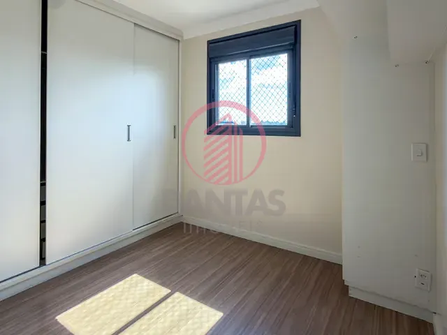 Sobrado 3 quartos e 3 banheiros, à venda, no bairro Bela Vista em Osasco