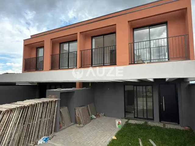 Sobrado com 160m² 3 quartos e 4 banheiros, à venda, no bairro Pilarzinho em Curitiba