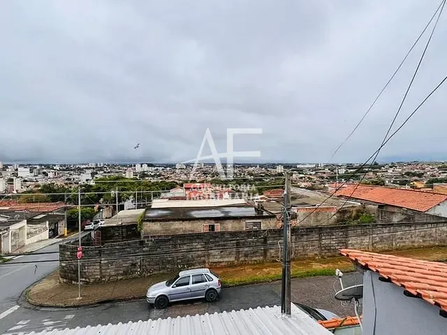 Sobrado com 172m² 2 quartos e 3 banheiros, à venda, no bairro Alto São Pedro em Taubaté