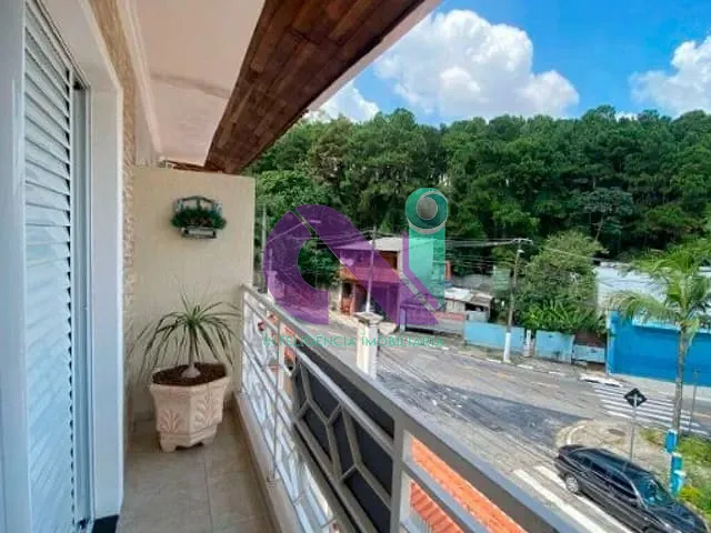 Sobrado com 140m² 3 quartos e 3 banheiros, à venda, no bairro Jardim D'Abril em Osasco