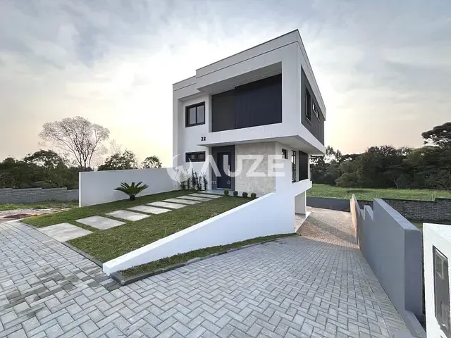 Sobrado com 401m² 3 quartos e 4 banheiros, à venda, no bairro Botiatuva em Campo Largo