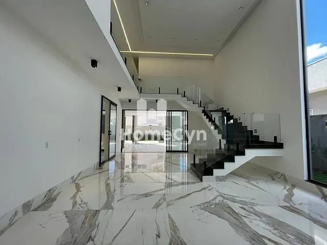 Sobrado com 417m² 4 quartos e 4 banheiros, à venda, no bairro Residencial Goiânia Golfe Clube em Goiânia