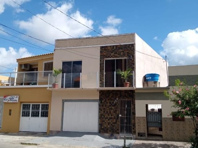 Casa com 120m² 3 quartos e 2 banheiros, à venda, no bairro Areal em Pelotas