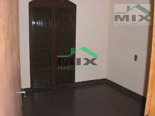 Sobrado com 302m² 5 quartos e 3 banheiros, à venda, no bairro Conceição em Diadema