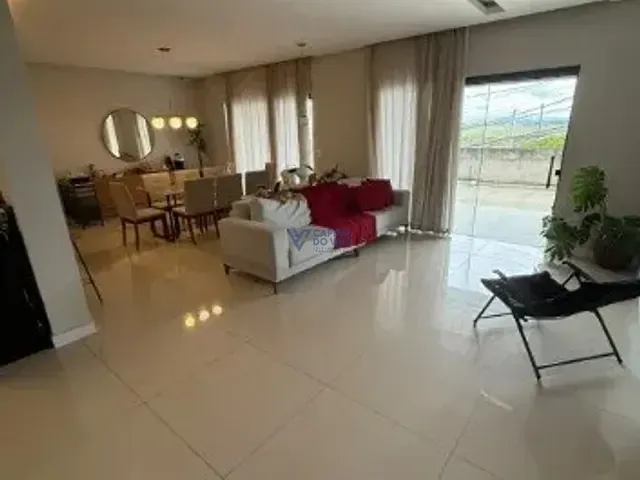 Sobrado com 300m² 4 quartos e 3 banheiros, à venda, no bairro Jardim República em São José dos Campos