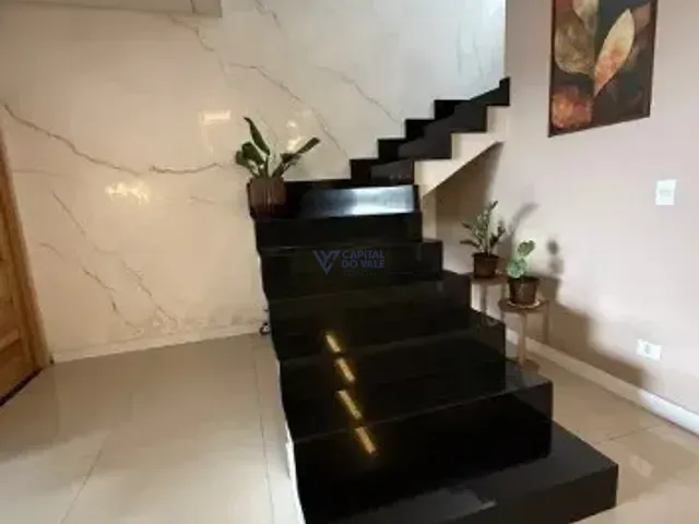 Sobrado com 300m² 4 quartos e 3 banheiros, à venda, no bairro Jardim República em São José dos Campos