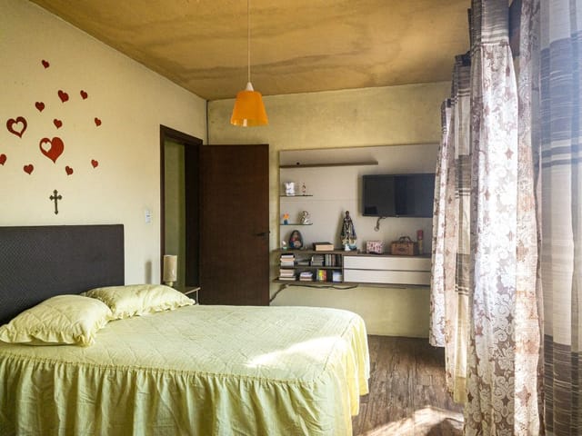 Casa com 270m² 5 quartos e 4 banheiros, à venda, no bairro Fragata em Pelotas