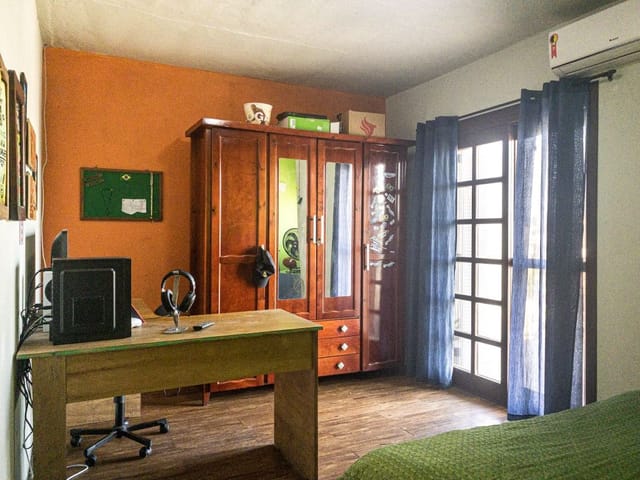 Casa com 270m² 5 quartos e 4 banheiros, à venda, no bairro Fragata em Pelotas