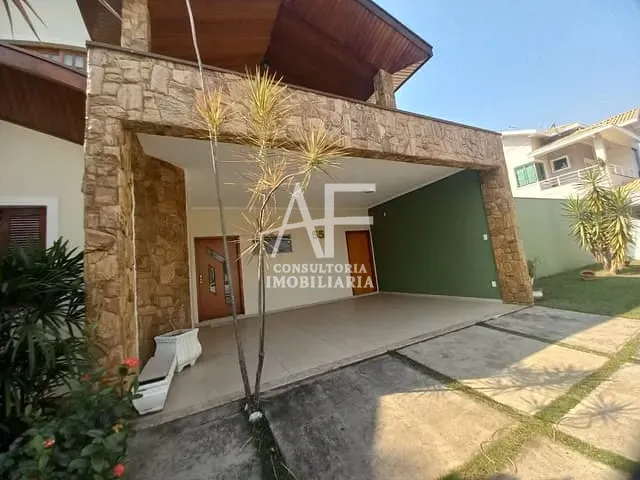Sobrado com 500m² 4 quartos e 3 banheiros, à venda ou para alugar, no bairro Caminho Novo em Taubaté