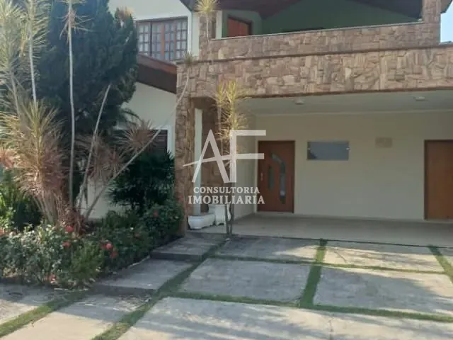 Sobrado com 500m² 4 quartos e 3 banheiros, à venda ou para alugar, no bairro Caminho Novo em Taubaté