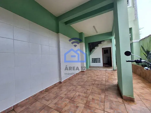 Sobrado com 275m² 4 quartos e 3 banheiros, à venda, no bairro Martim de Sá em Caraguatatuba