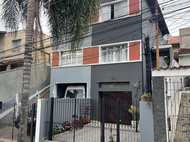 Sobrado 2 quartos e 3 banheiros, à venda, no bairro Jardim Maria Rosa em Taboão da Serra