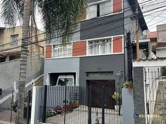 Sobrado 2 quartos e 3 banheiros, à venda, no bairro Jardim Maria Rosa em Taboão da Serra