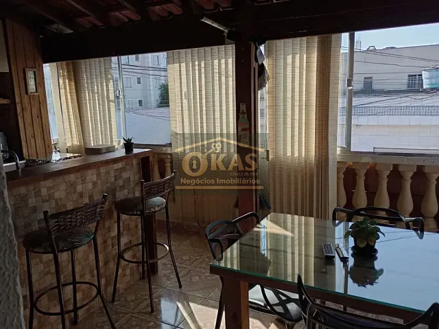 Sobrado com 175m² 4 quartos e 4 banheiros, à venda, no bairro Vila Urupês em Suzano