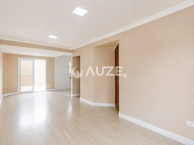 Sobrado com 125m² 3 quartos e 2 banheiros, à venda, no bairro Fazendinha em Curitiba