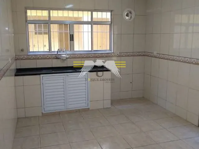 Sobrado com 125m² 3 quartos e 4 banheiros, à venda ou para alugar, no bairro Jardim Piqueroby em São Paulo