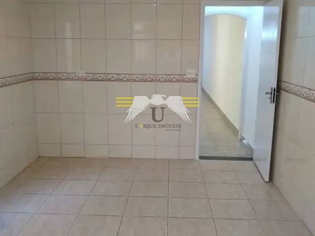 Sobrado com 125m² 3 quartos e 4 banheiros, à venda ou para alugar, no bairro Jardim Piqueroby em São Paulo