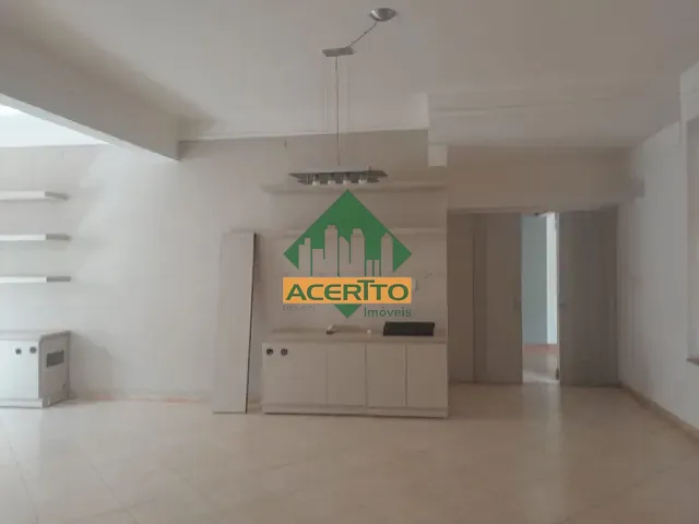 Sobrado com 345m² 4 quartos e 4 banheiros, à venda, no bairro Centro em Araçatuba