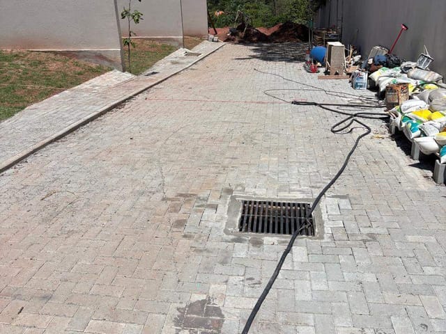 Sobrado com 138m² 3 quartos e 3 banheiros, à venda, no bairro Granja Viana em Carapicuíba