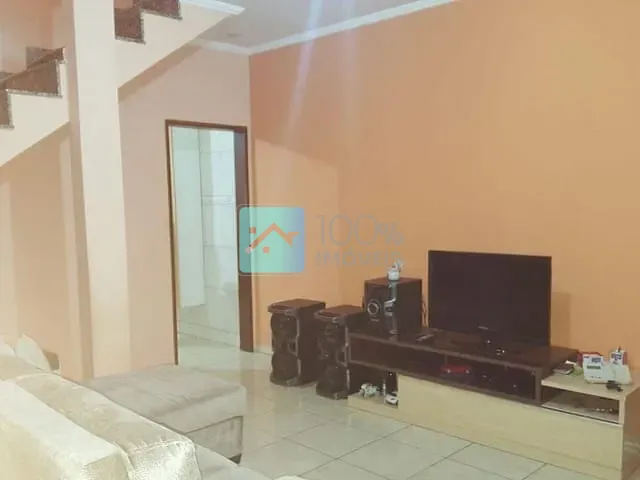 Sobrado com 125m² 3 quartos e 2 banheiros, à venda, no bairro Monte Castelo em Vitória da Conquista