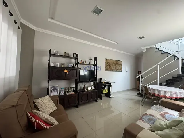 Sobrado com 125m² 4 quartos e 4 banheiros, à venda, no bairro Jardim das Indústrias em São José dos Campos