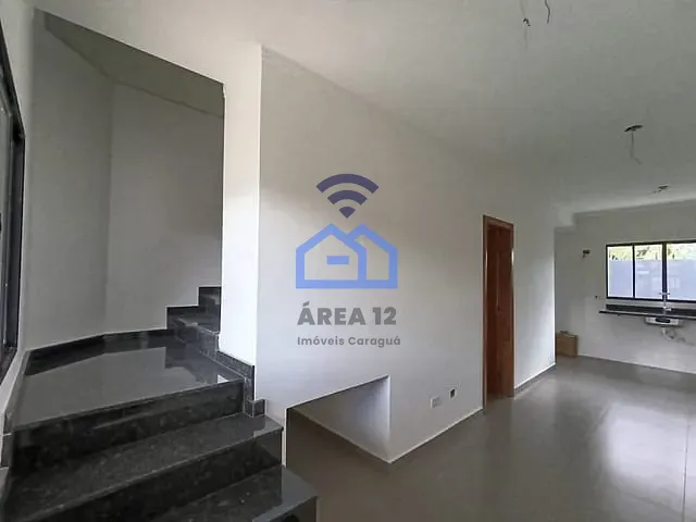 Sobrado com 100m² 2 quartos e 3 banheiros, à venda, no bairro Massaguaçu em Caraguatatuba