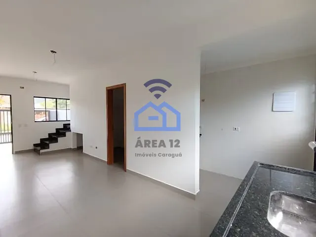 Sobrado com 100m² 2 quartos e 3 banheiros, à venda, no bairro Massaguaçu em Caraguatatuba
