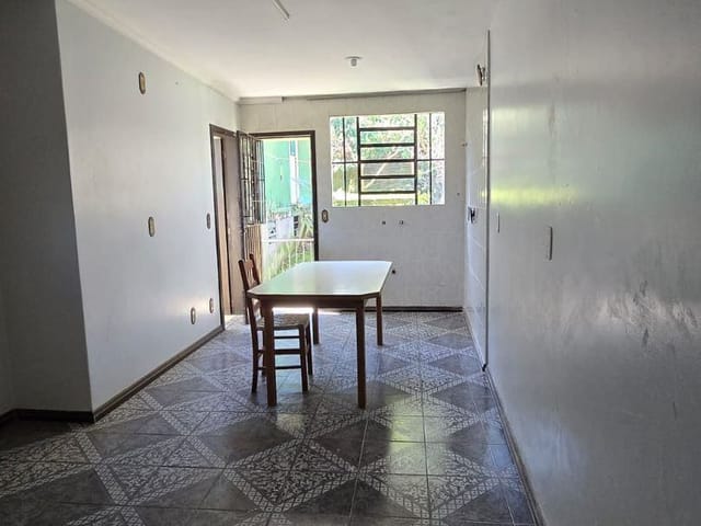 Sobrado 3 quartos e 4 banheiros, à venda, no bairro Jardim das Hortências em Caxias do Sul