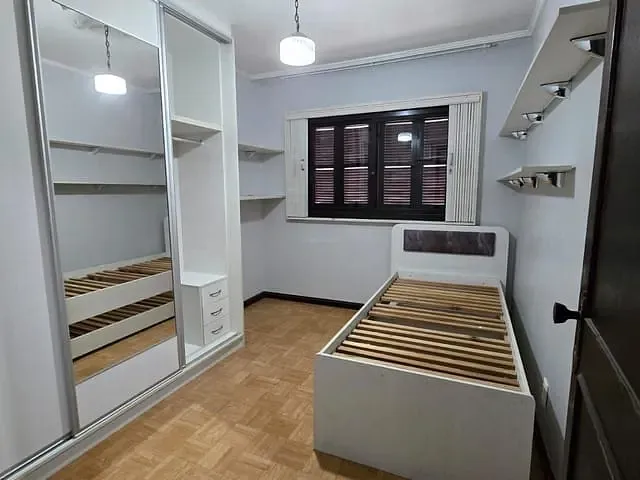 Sobrado 3 quartos e 4 banheiros, à venda, no bairro Jardim das Hortências em Caxias do Sul