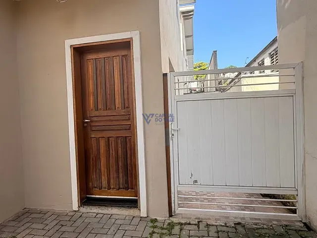 Sobrado 3 quartos e 3 banheiros, à venda, no bairro Vila São Bento em São José dos Campos