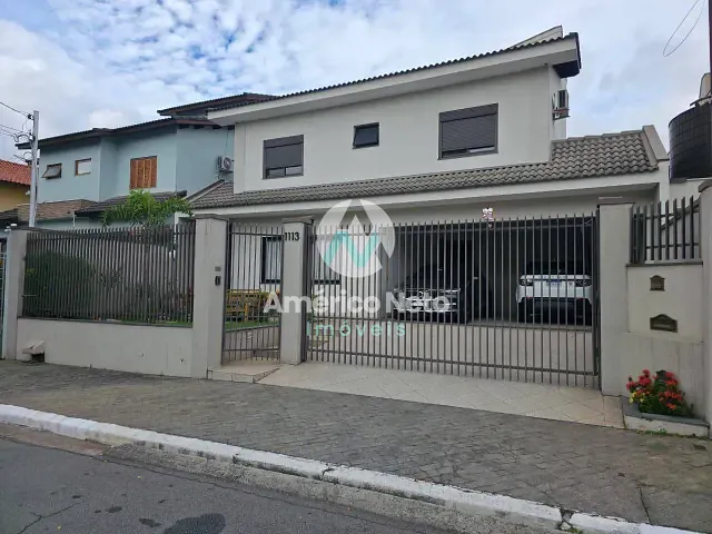 Sobrado com 373m² 4 quartos e 1 banheiro, à venda, no bairro Jardim São Caetano em São Caetano do Sul