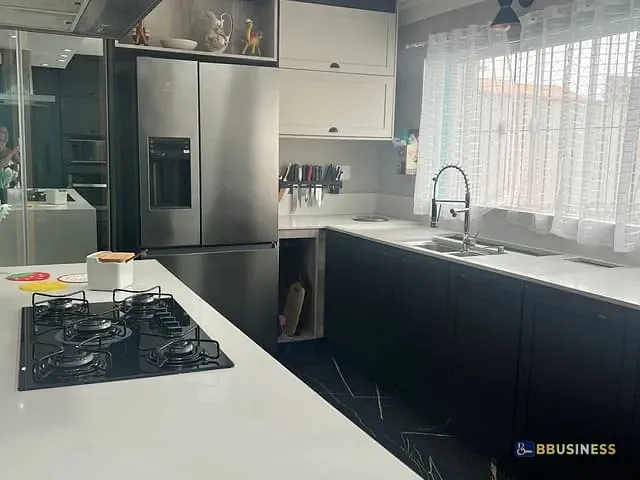 Sobrado com 442m² 4 quartos e 2 banheiros, à venda, no bairro Osvaldo Cruz em São Caetano do Sul