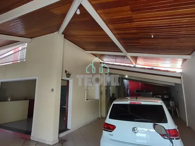 Sobrado com 228m² 4 quartos e 2 banheiros, à venda, no bairro Esplanada Independência em Taubaté