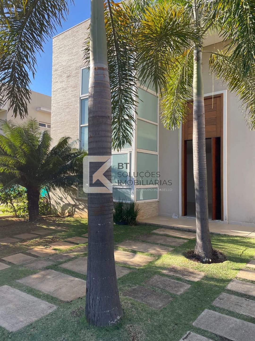 Sobrado, 4 quartos, 219 m² - Foto 2