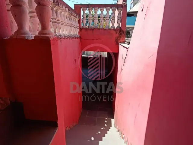 Sobrado com 222m² 3 quartos e 2 banheiros, à venda, no bairro Bussocaba em Osasco