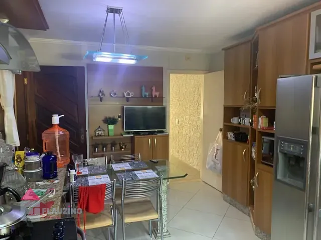 Sobrado com 270m² 3 quartos e 4 banheiros, à venda, no bairro Parque Munhoz em São Paulo