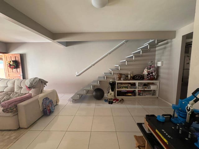 Sobrado com 130m² 3 quartos e 3 banheiros, à venda, no bairro Ingleses do Rio Vermelho em Florianópolis