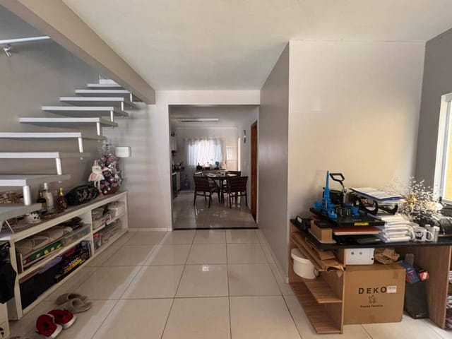 Sobrado com 130m² 3 quartos e 3 banheiros, à venda, no bairro Ingleses do Rio Vermelho em Florianópolis