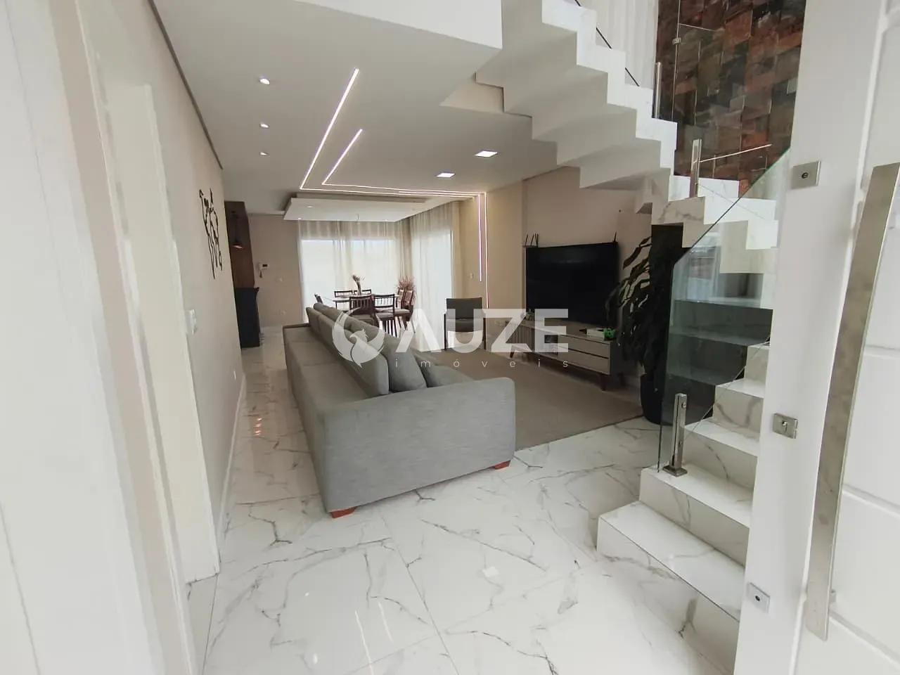 Sobrado, 5 quartos, 312 m² - Foto 2