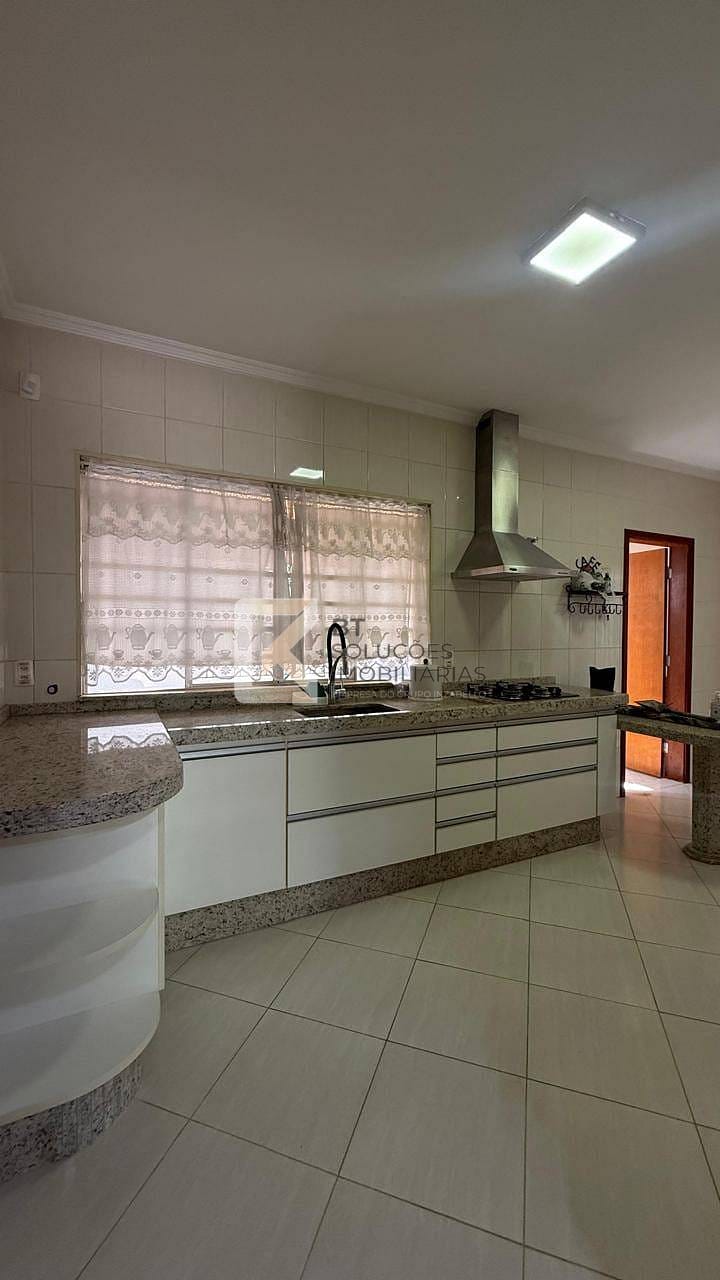 Sobrado, 2 quartos, 228 m² - Foto 3
