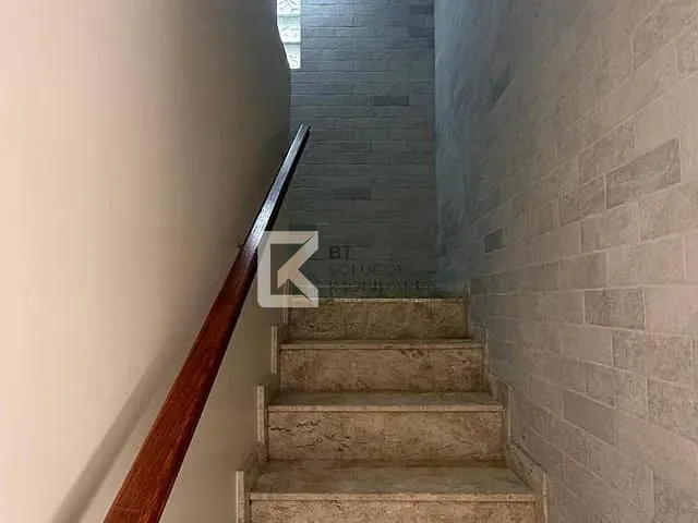 Sobrado 2 quartos e 2 banheiros, à venda, no bairro Vila Rubens em Indaiatuba