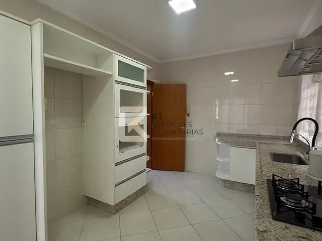 Sobrado 2 quartos e 2 banheiros, à venda, no bairro Vila Rubens em Indaiatuba