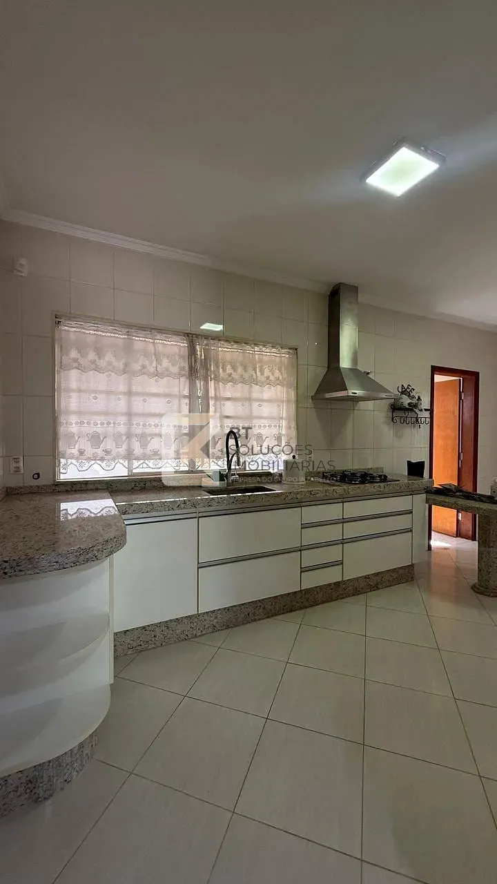 Sobrado, 2 quartos, 228 m² - Foto 3