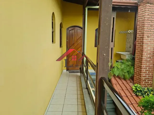 Sobrado com 250m² 3 quartos e 1 banheiro, à venda, no bairro Vila Bocaina em Mauá