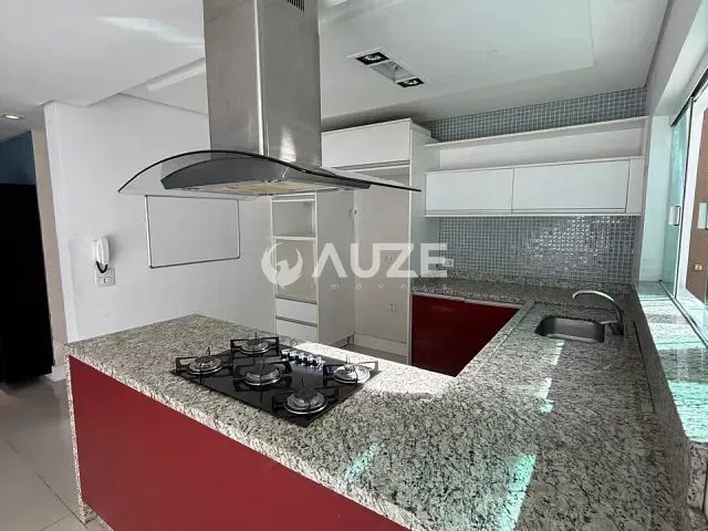 Sobrado com 235m² 3 quartos e 4 banheiros, à venda, no bairro Cajuru em Curitiba
