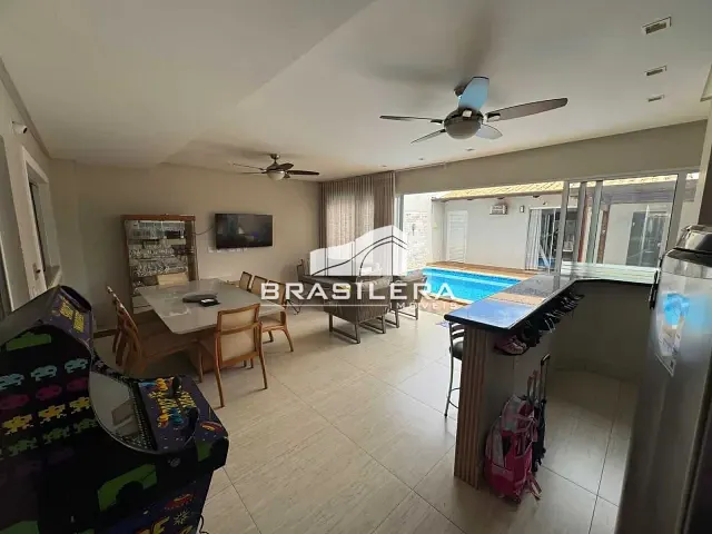 Sobrado 4 quartos e 4 banheiros, à venda, no bairro Setor Jaó em Goiânia