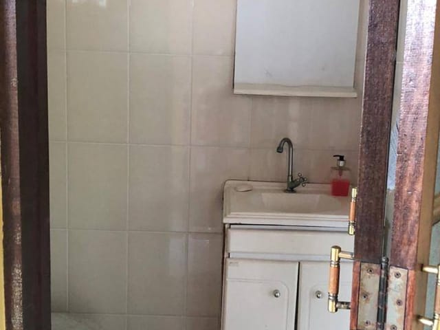 Sobrado com 300m² 300 quartos e 2 banheiros, para alugar, no bairro Olímpico em São Caetano do Sul