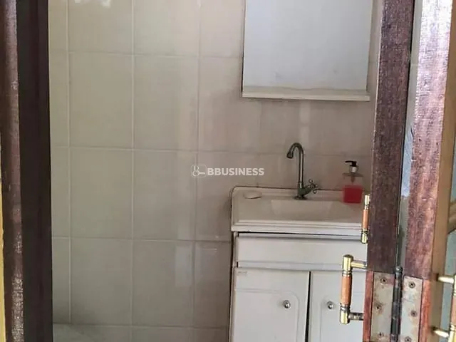 Sobrado com 300m² 300 quartos e 2 banheiros, para alugar, no bairro Olímpico em São Caetano do Sul