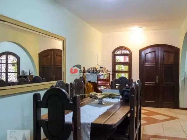 Sobrado com 200m² 4 quartos e 3 banheiros, à venda, no bairro Mauá em São Caetano do Sul